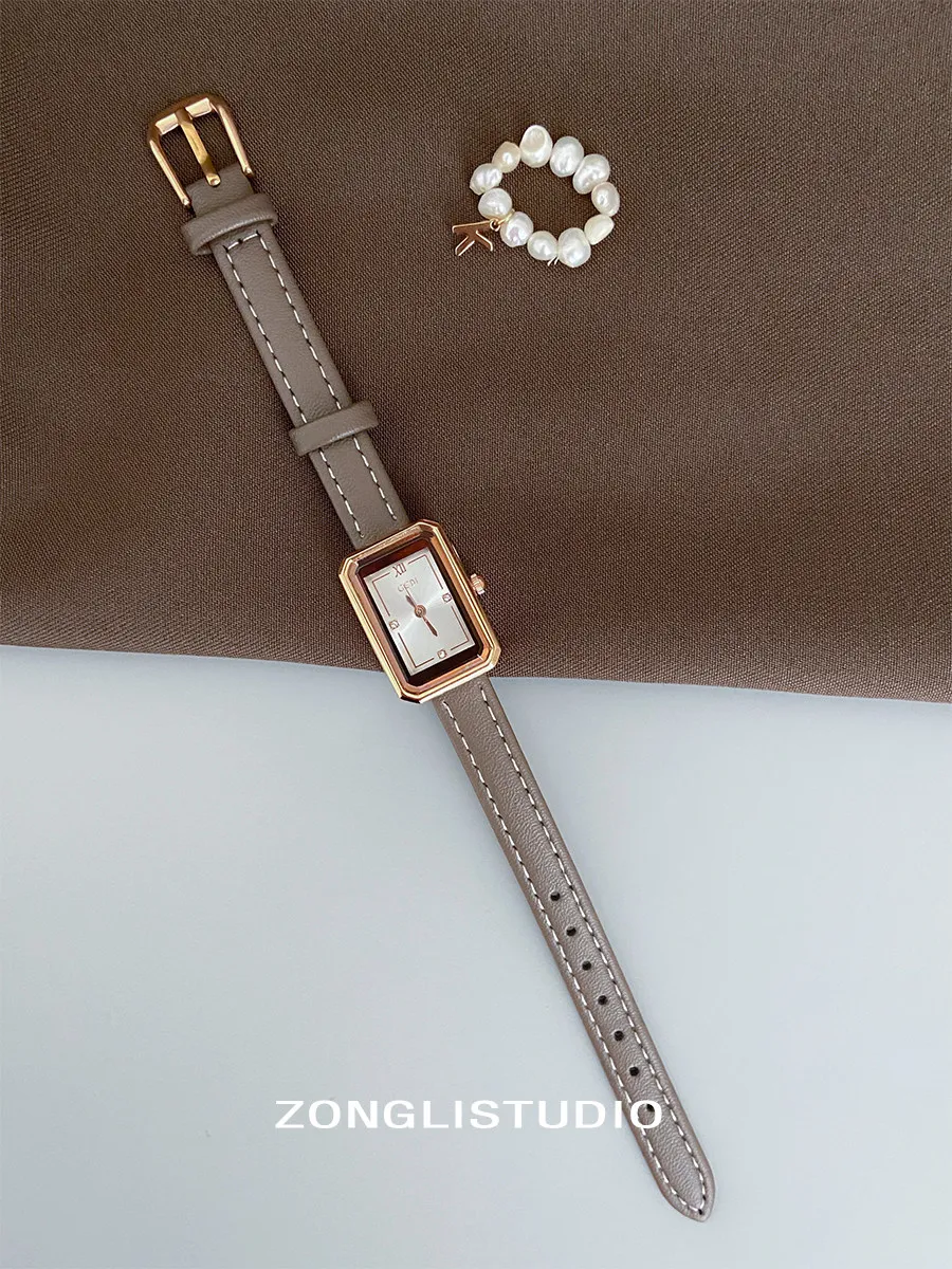 Retro Leather Watch For Women, Small And Exquisite, Stylish And Elegant, High-End And Luxurious Design With A Leather Strap.
