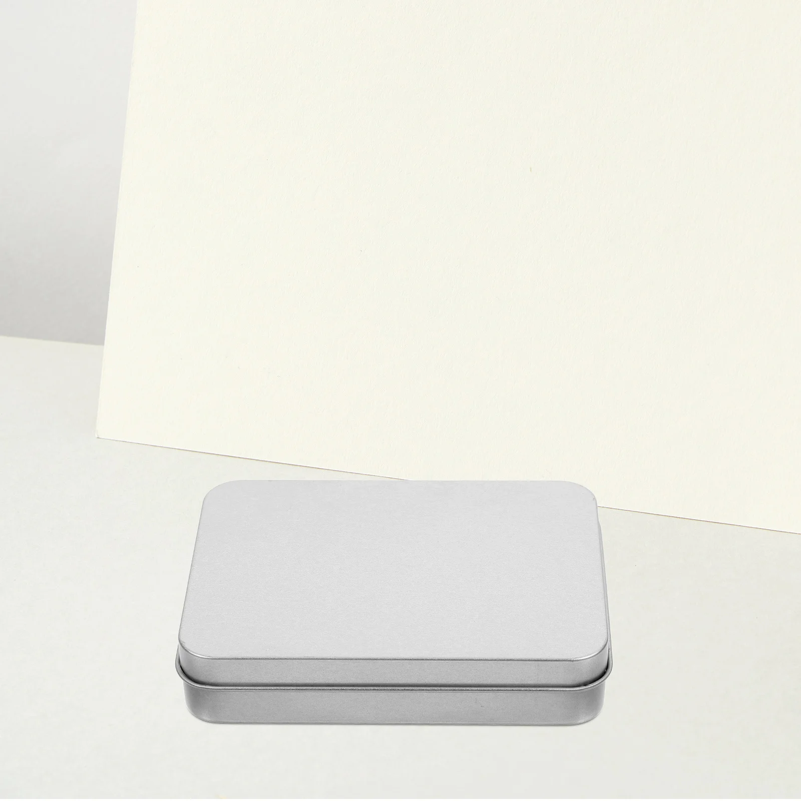 

Stylish Rectangular Tin Container with Lid Large Size Tinplate Box for Gifting Candy Personal Use Portable Freshness Keeping