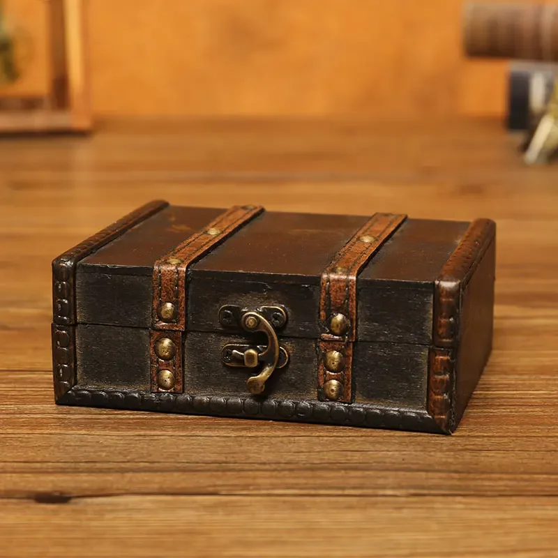 Small box with lock room antique wind password box