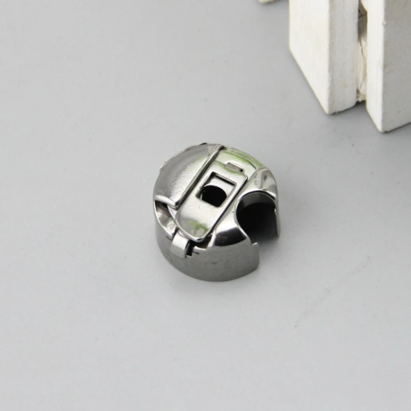 Sewing Machine Parts Bobbin Case With Spring Steel Sheet For Ordinary Computer Lockstitch Sewing Machine