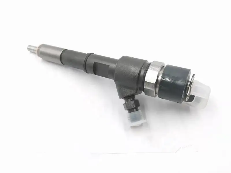 高品質の新しいディーゼルコモンレール燃料インジェクター 0445110561 スプレーバルブ