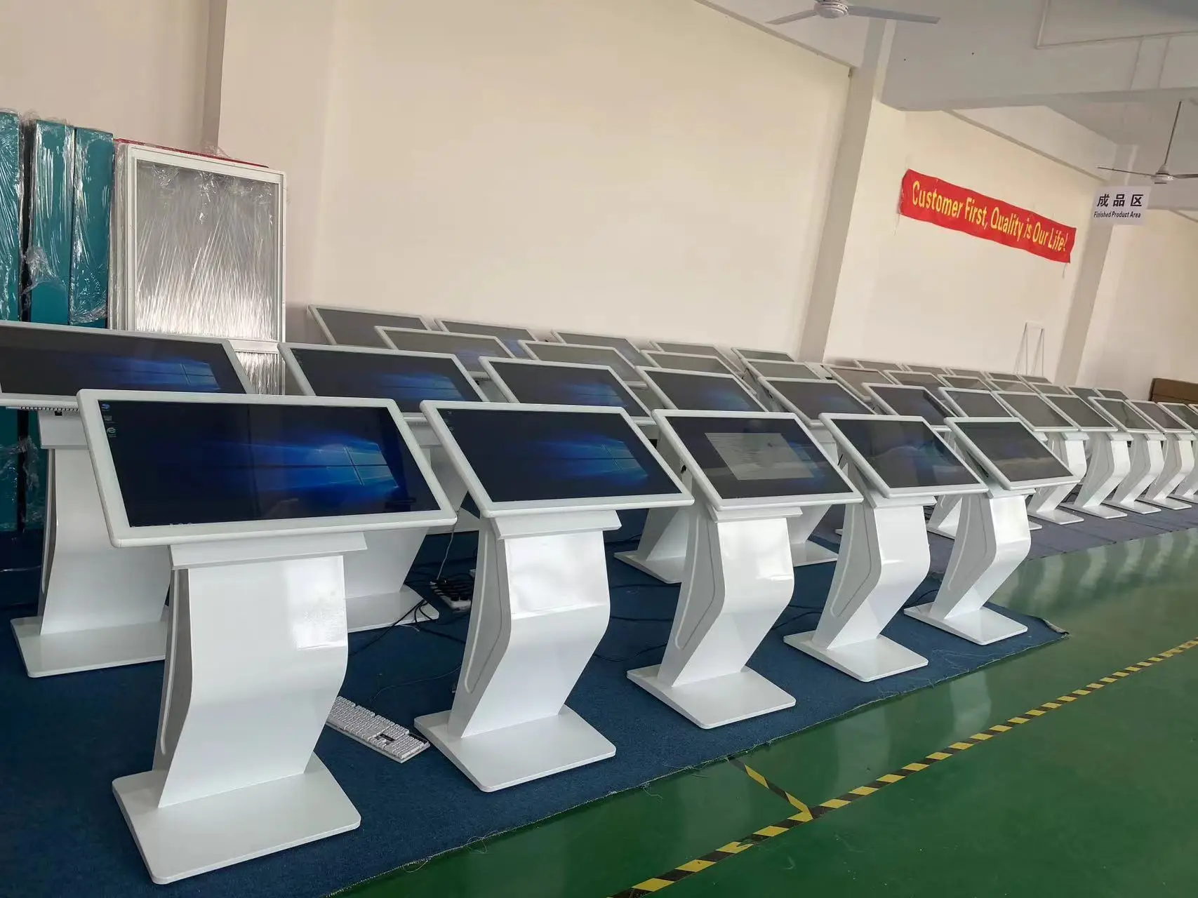 55 Inch Android Interactive Touch Screen Kiosk Monitor Digital Signage Advertising for Wayfinding Android Computer