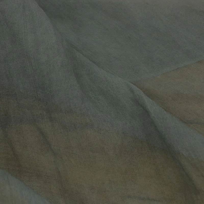 

Artistic style silk georgette dirt-dyed fabric a niche designer's clothing