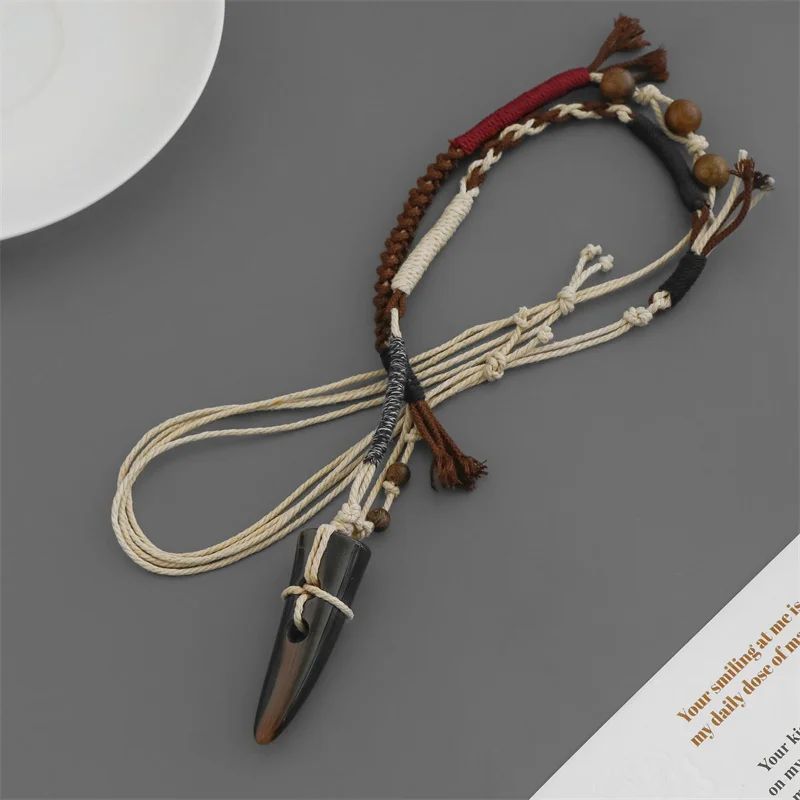 

Vintage Ethnic style Hand Woven Resin Cow Horn Necklace for Men and Women Fashionable Vacation Tribe Collarbone Chain