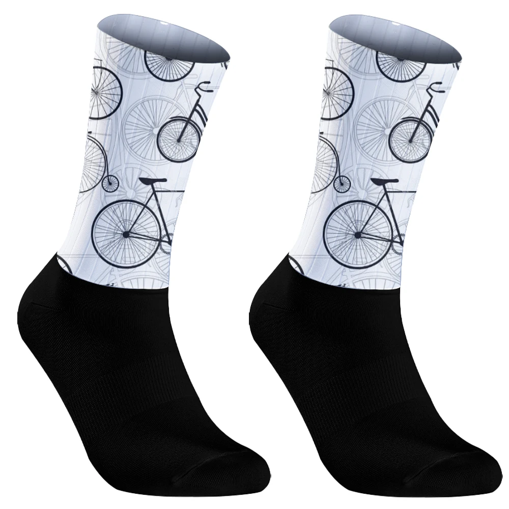 New Non-slip Silicone Pro Competition Aero Sports Bike Running Socks Calcetines Ciclismo Cool Cycling Socks Summer Breathable