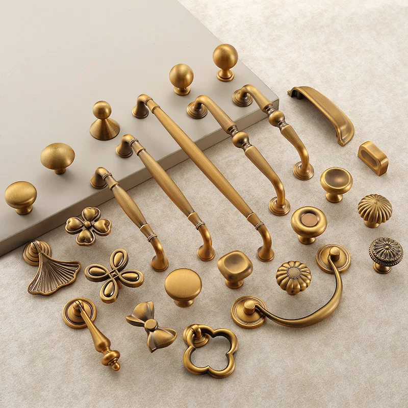 Brass-colored Furniture Cabinet Handle Retro Drawer Cupboard Cabinet Door Pulls Zinc Alloy Hardware Accessories Single-hole Knob