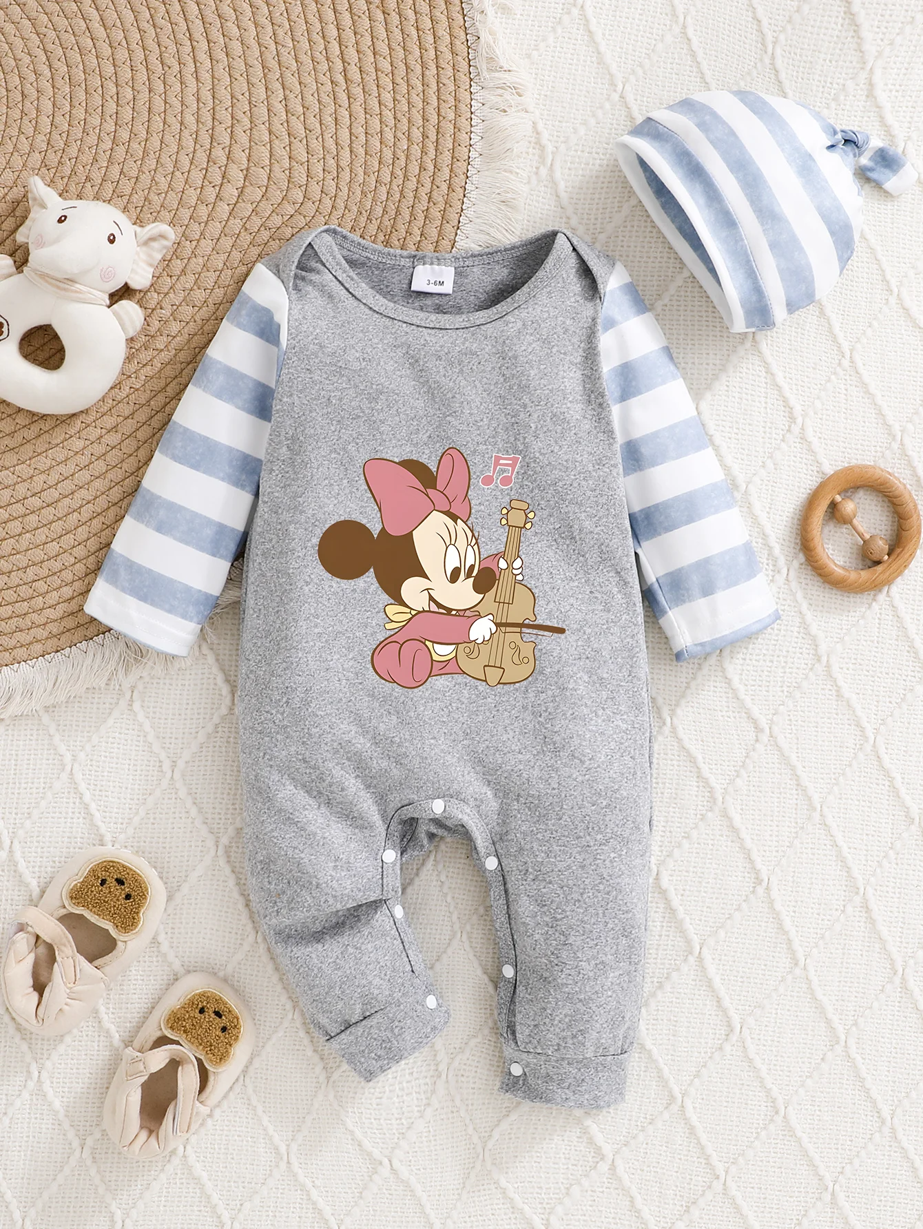 

【Официально авторизованный】 Комбинезон с капюшоном Disney Minnie Baby | Уютный тканевый серый комбинезон со скрипкой и Минни с полосатыми рукавами