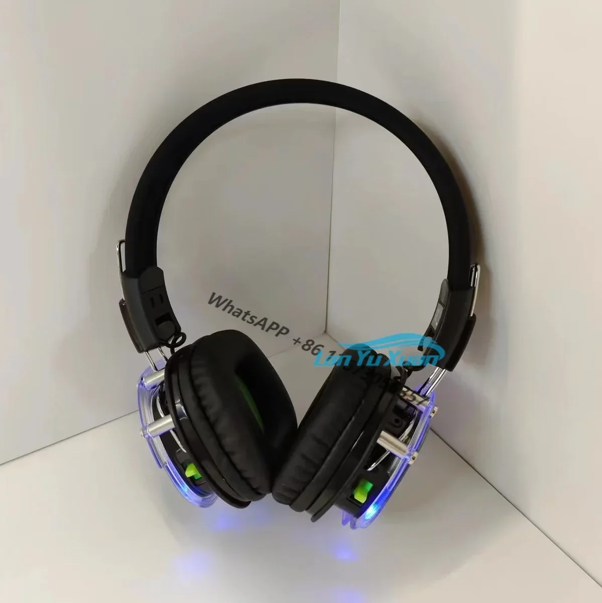 

Hot Sale SD008A Wireless Silent Disco Headphone with LED Lights 500M Control Distance for Quiet Party