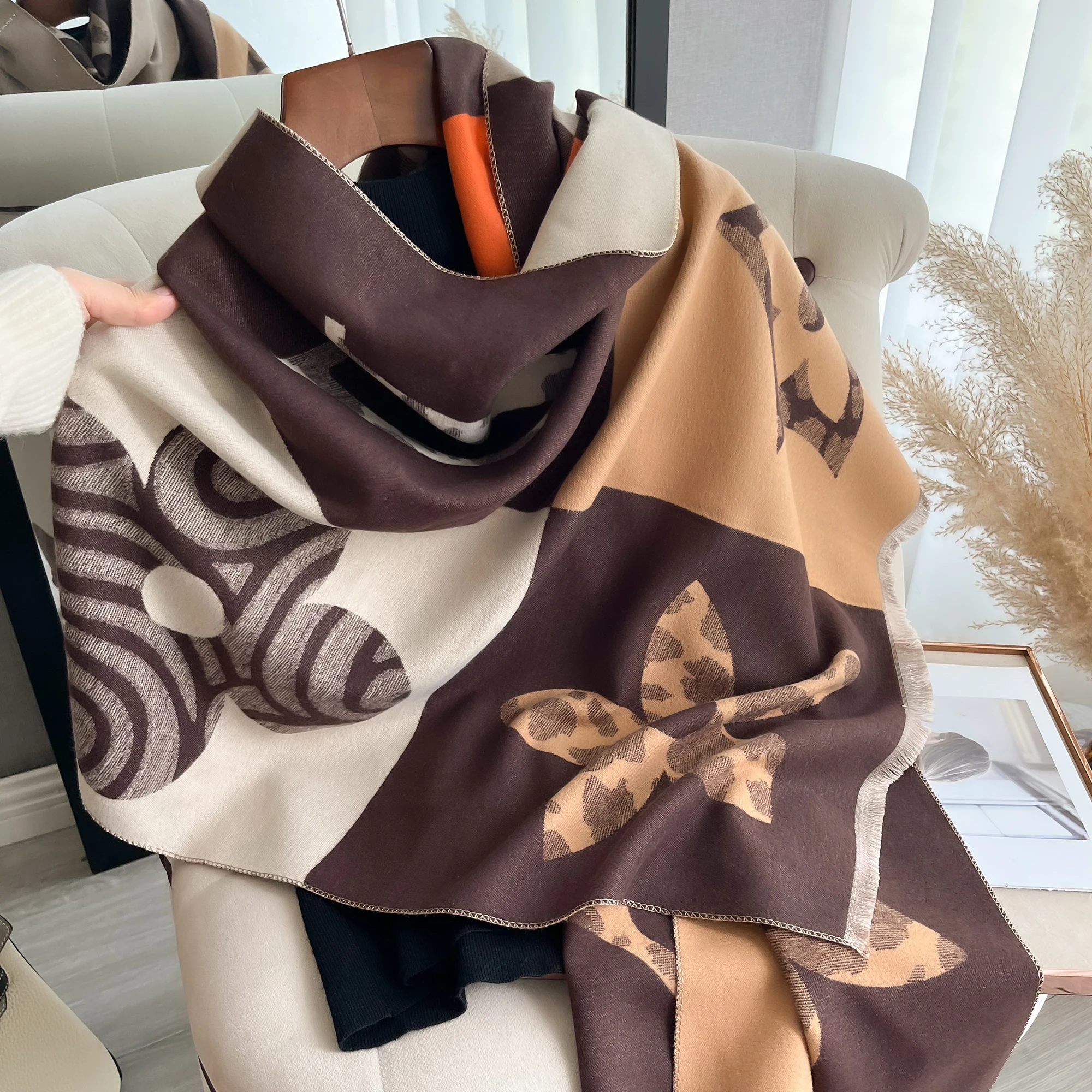 

New Elegant Double-Sided Fashion Pashmina Shawl Cashmere Jacquard pattern Scarf Winter Collocation Thickened Warm Scarf Shawl