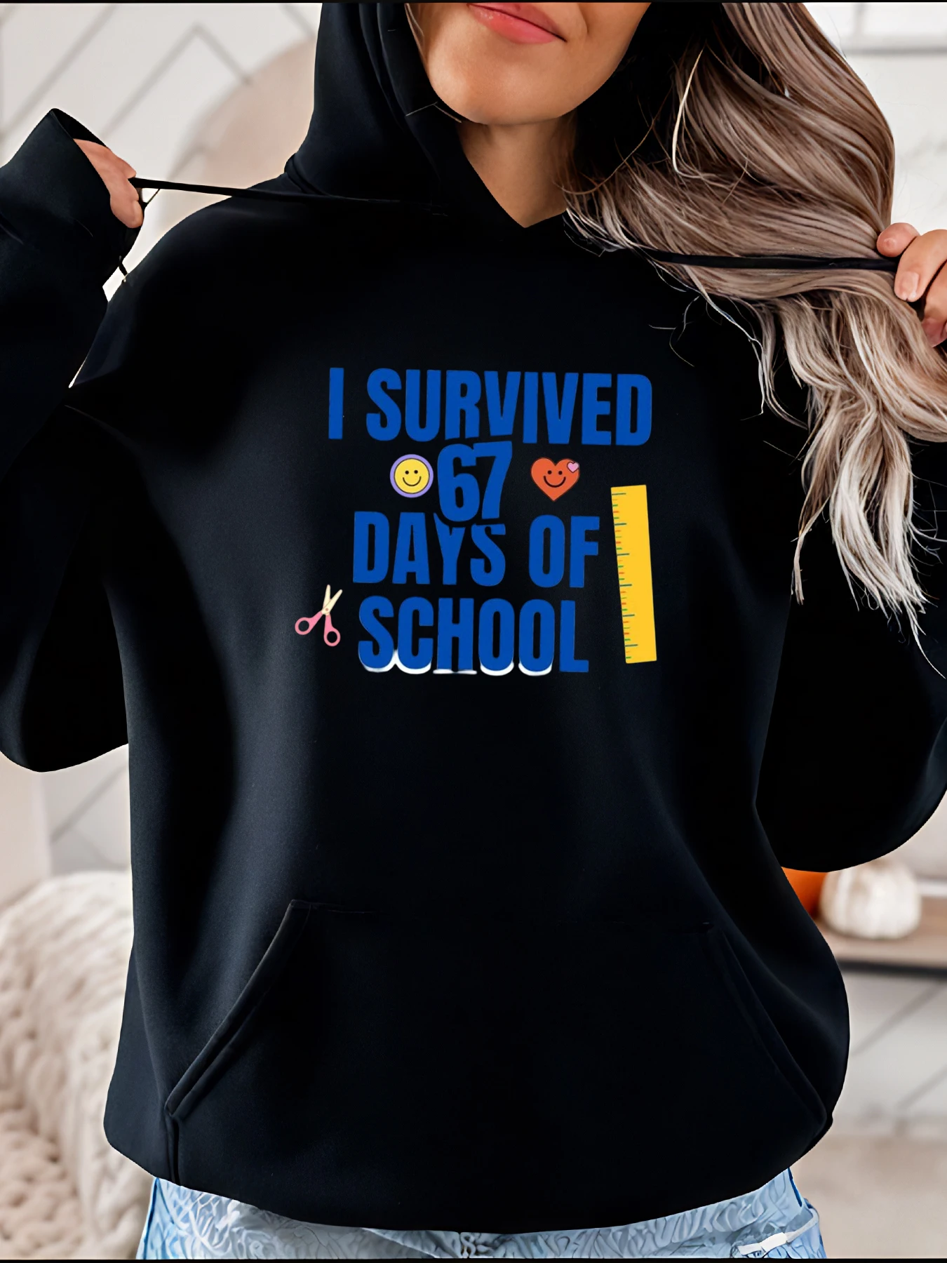 

Толстовка с принтом I Survived 67 Days of School в повседневном стиле с ножницами Emoji и дизайном линейки для женской школьной одежды