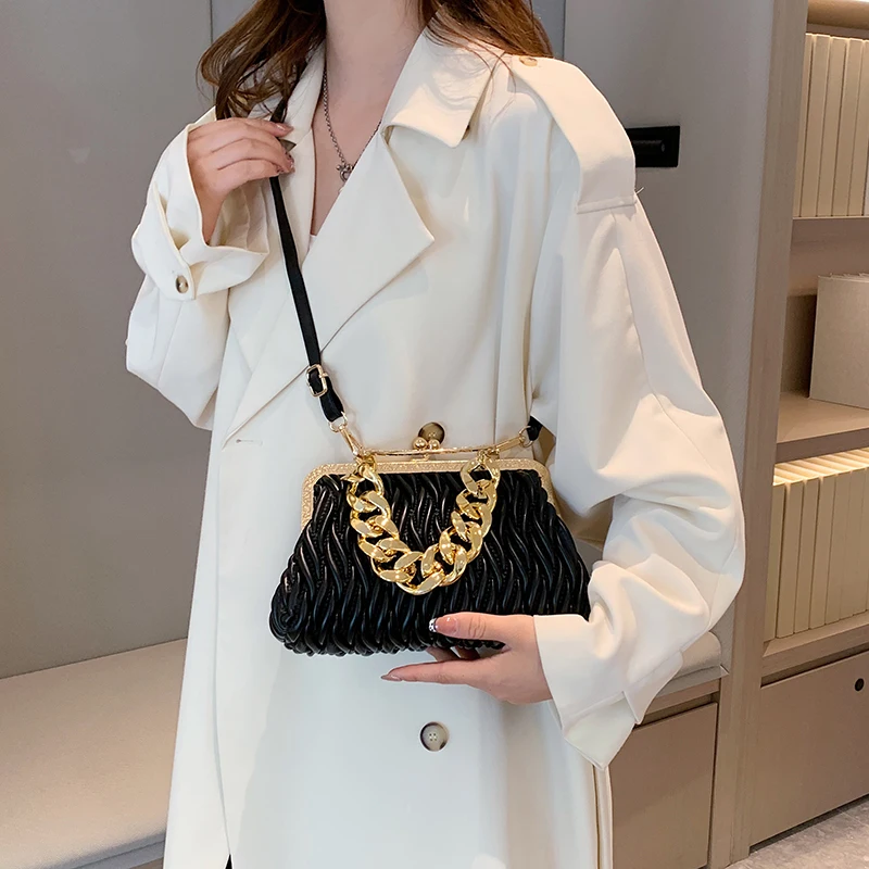 Gold Thick Chain Handbag Women Fashion Water ripple Crossbody Bags Elegant Wedding Clutch Luxury Designer Messenger Shoulder Bag