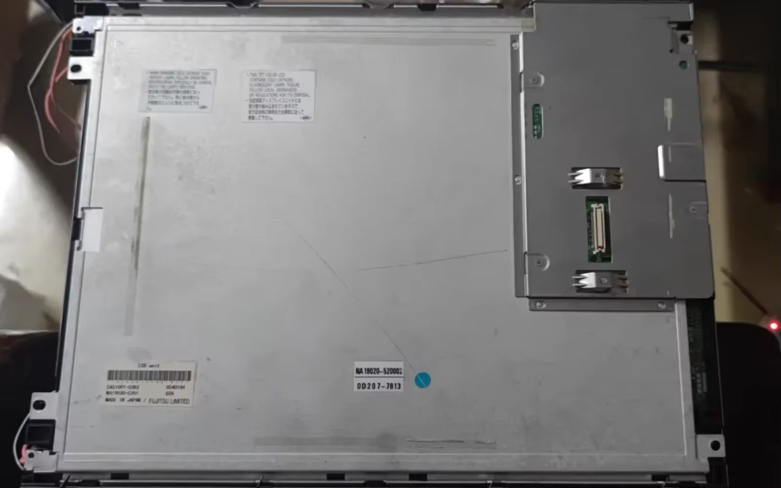 

LQ150X1DWF1 FLC38XGC6V-06 NA19020-C281 Экран точечного дисплея