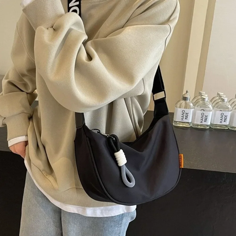 New Fashion Crossbody Bag Simple Wide Shoulder Strap Design Single Shoulder Bag Original Style Commuting Dumpling Women Bag image 2
