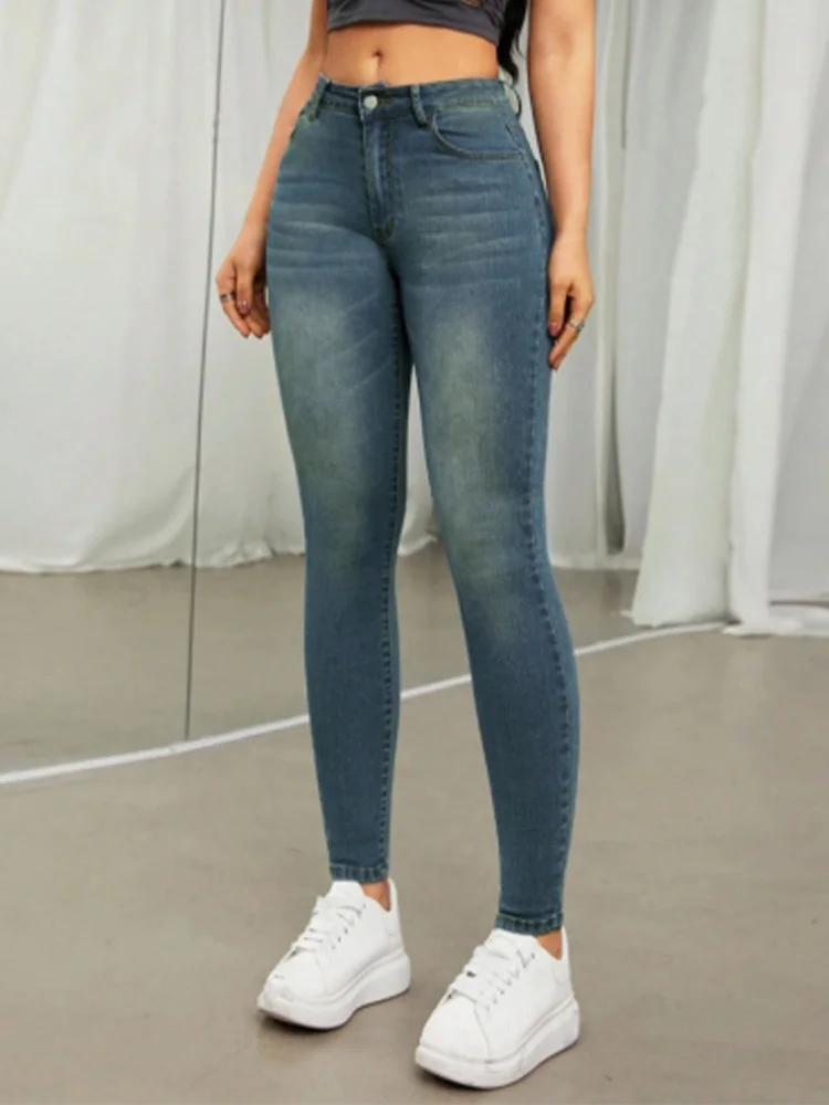 

Mid Waist Slightly Elastic Pants Pockets Slim Fit Women's Straight Leg Pants Street Trend Daily Commuting Style Spring Jeans