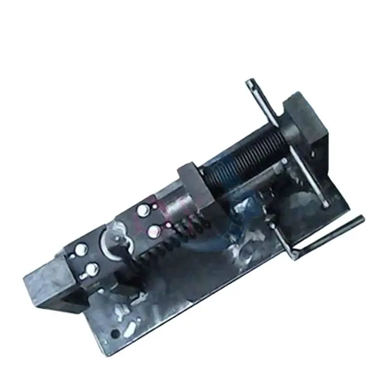 Prezzo all'ingrosso Macchina per la rimozione manuale della pelle di anacardi a mano piccola commerciale economica / Attrezzatura per sbucciare la rottura dell'anacardi a mano