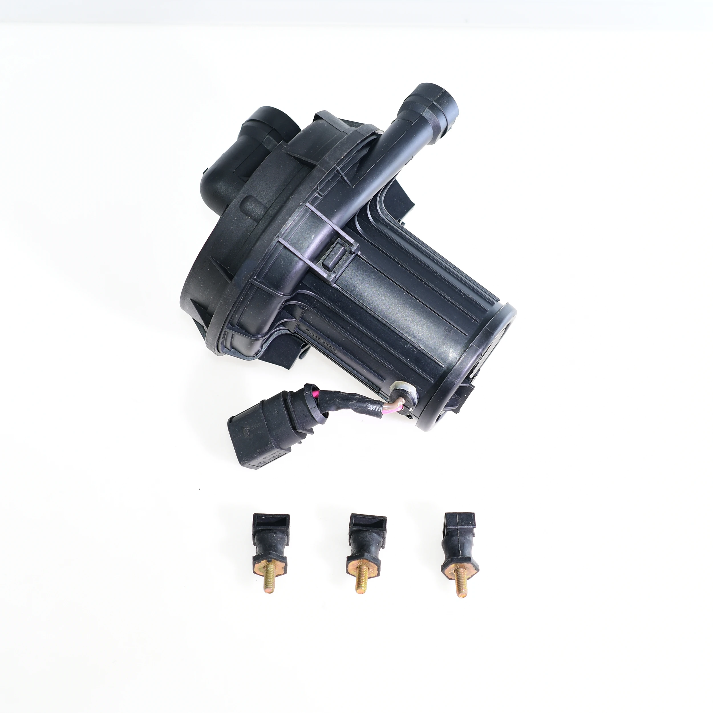 

Secondary Air Pump+3 Pcs fixing screws For VW Jetta Beetle Passat Touareg Audi A4 A6 A8 Q7 TT 06A959253B 06A959253E