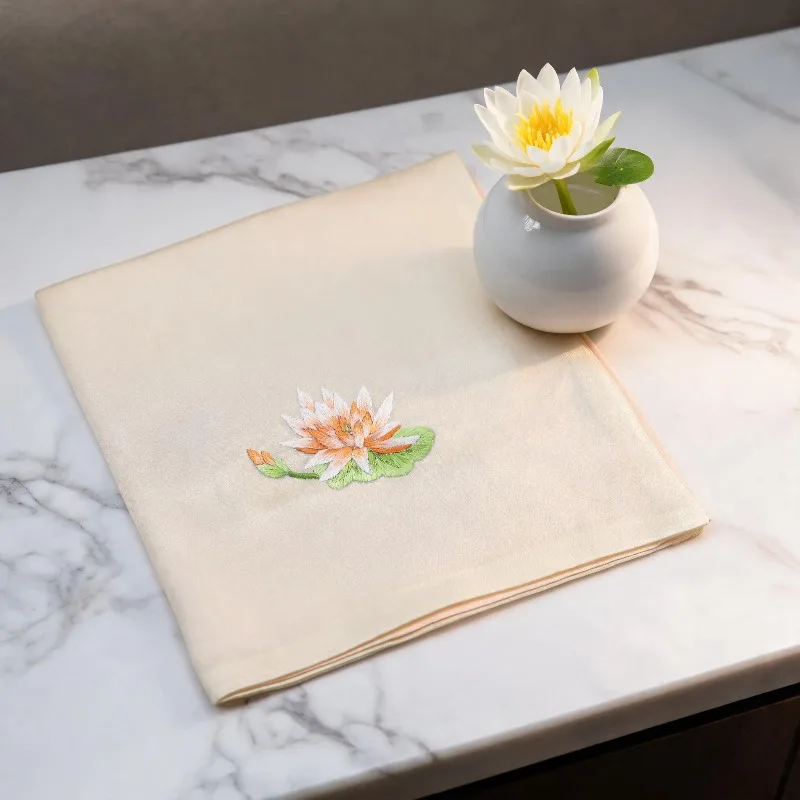 35X35CM Handmade Suzhou Embroidered Silk Handkerchief Washcloth