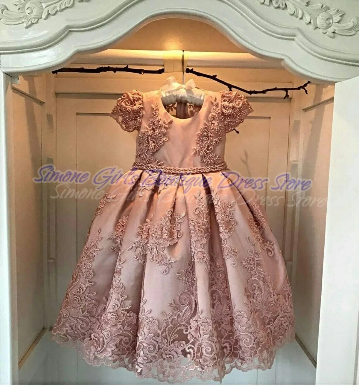 Oネックボウフラワーガールドレスエレガントなサテンの小さな女の子のウェディングドレス、チュールスカート付き、ブライズメイド特別な機会用カスタム