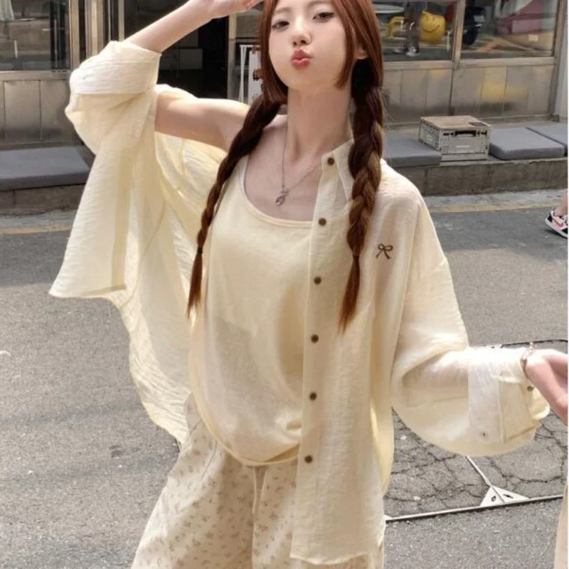 Camisa de manga larga de estilo coreano para mujer, camiseta ligera de corte holgado con cuello tipo polo, camiseta informal de verano de color amarillo, camiseta de manga larga de color sólido