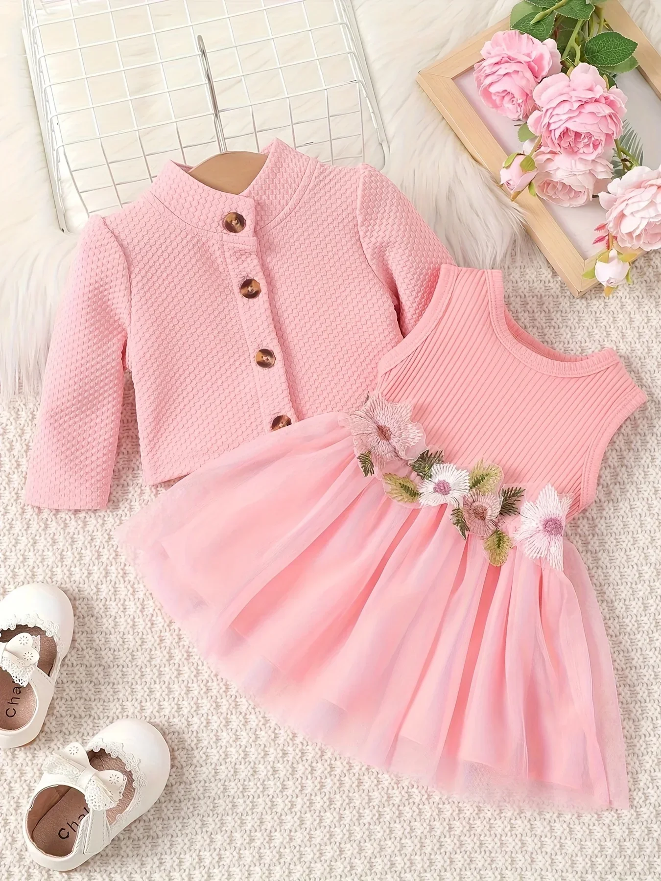 

0-2 Year Old Spring and Autumn New Girl Baby Girl Waist Flower Design Tank Top Spliced Mesh Dressjacket