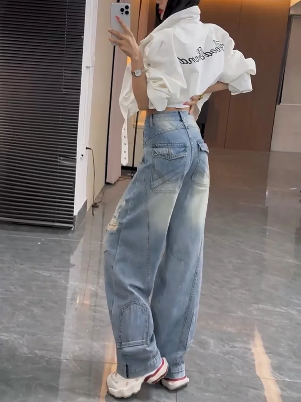 

High Waist Knife Embroidered Denim Pants Women's Loose Wide Leg Jeans Spring 2026 Design Sense Torn Hole Machine Embroidery