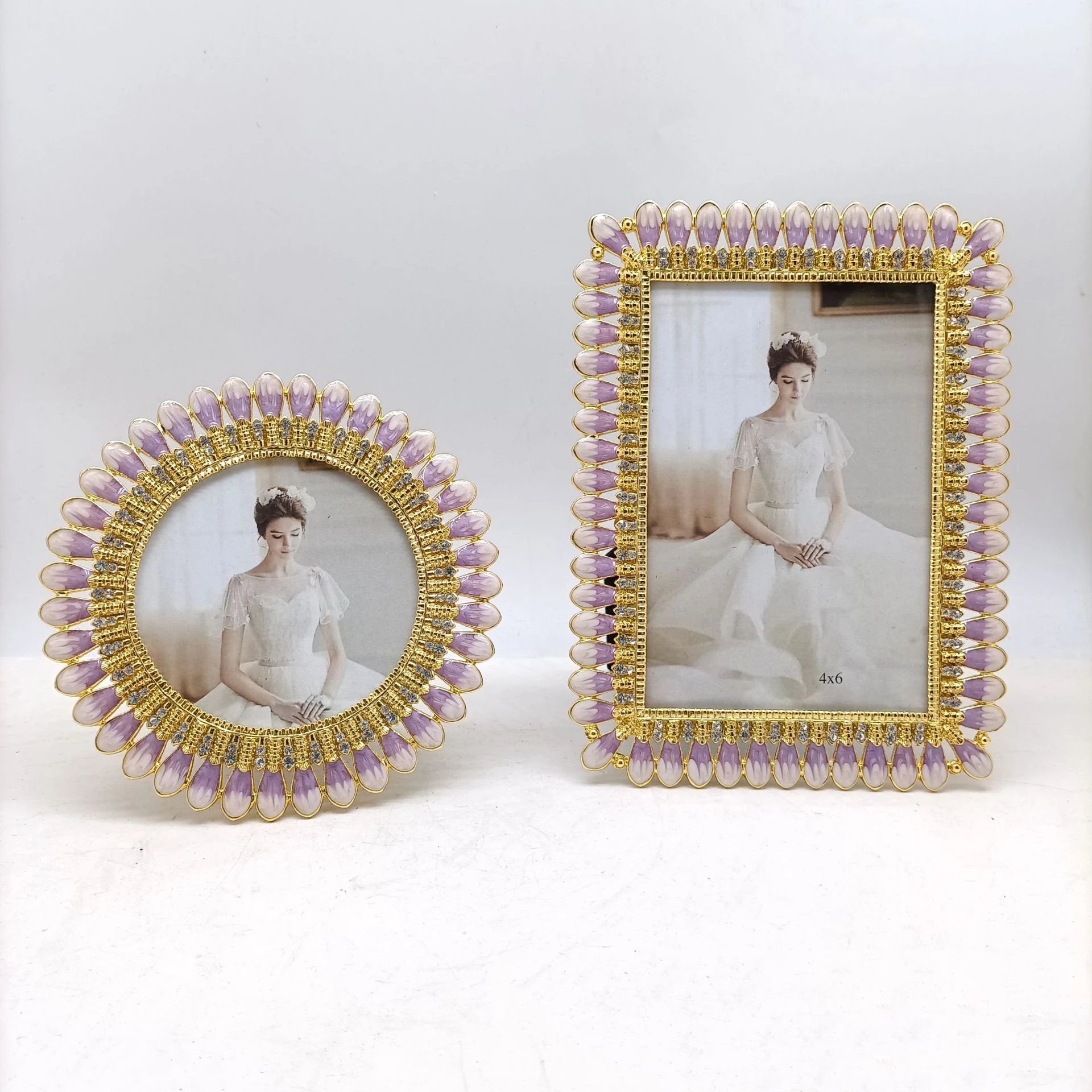 

4/6/7 Inch Modern Creative Metal Picture Frame Bedside Table Tabletop set Table Birthday Party Gift