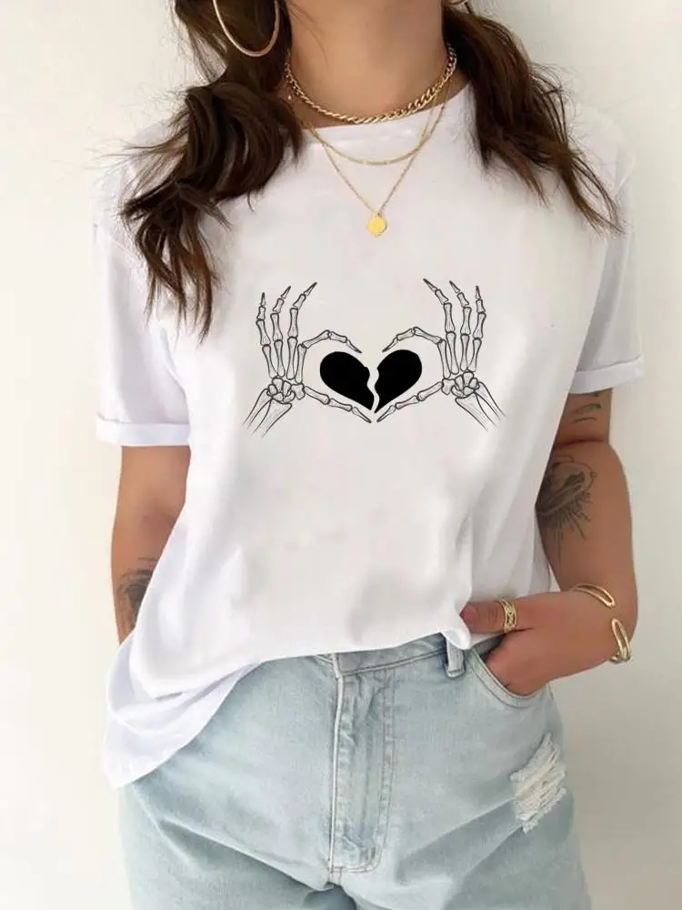 

Love Heart Skull 90s Halloween Women Print Fall Autumn T Shirt Clothing Tee Clothes Female Graphic Top Thanksgiving T-shirt