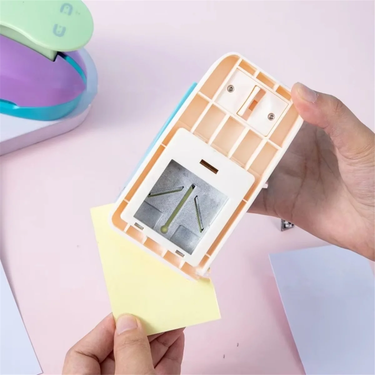 

A47ZZ Large Size Jewelry Card Puncher Hole Embossing Necklace Jewelry Display Card Punch Labor-Saving Earrings
