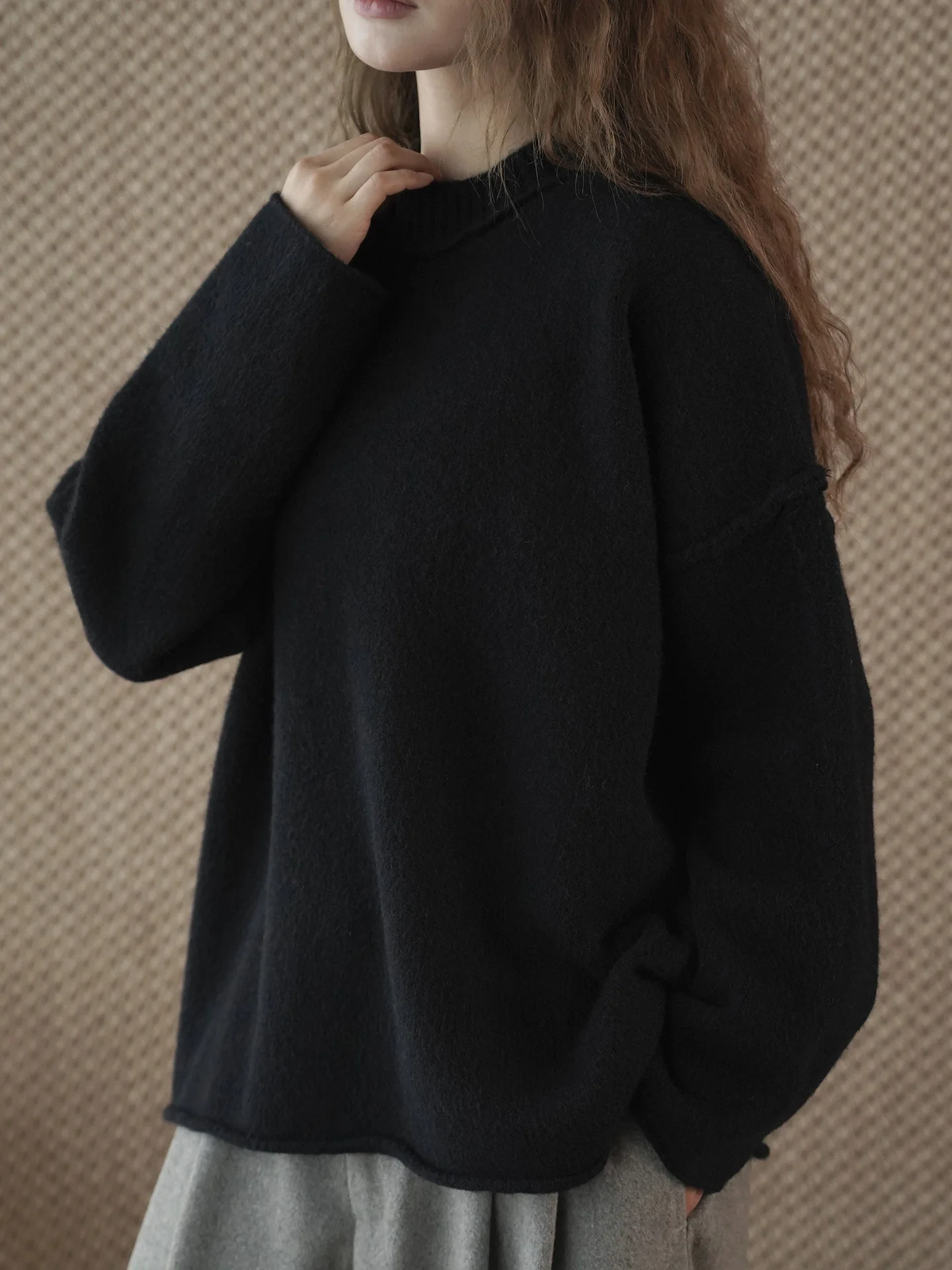Winter neue koreanische Version einfacher Rundhals-Strickpullover mit leicht Fransen und lockerer und lässiger Silhouette für Frauen