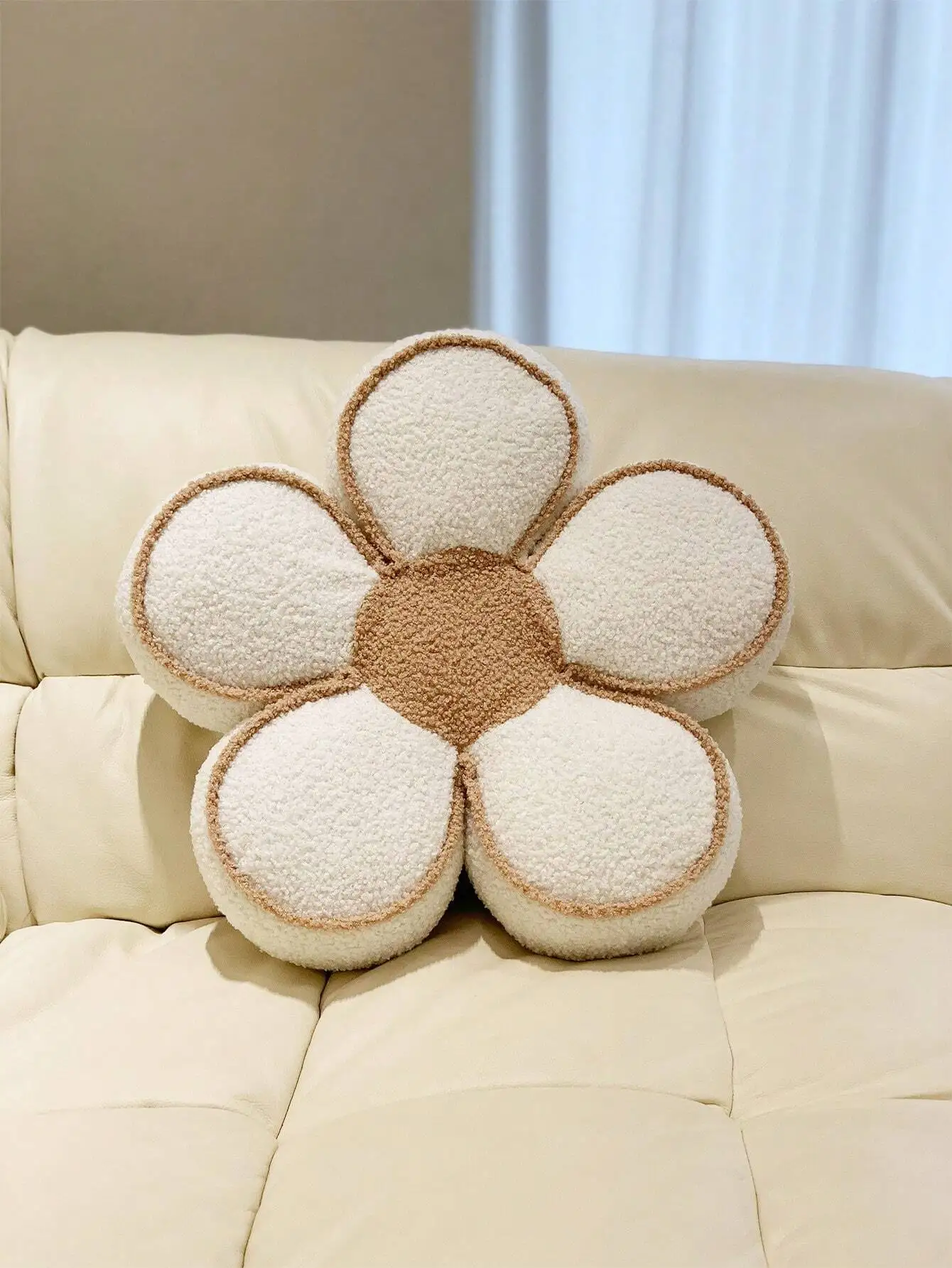 

"1pc 3D Flower Plush Pillow with Filling - Decorative Home Accent"