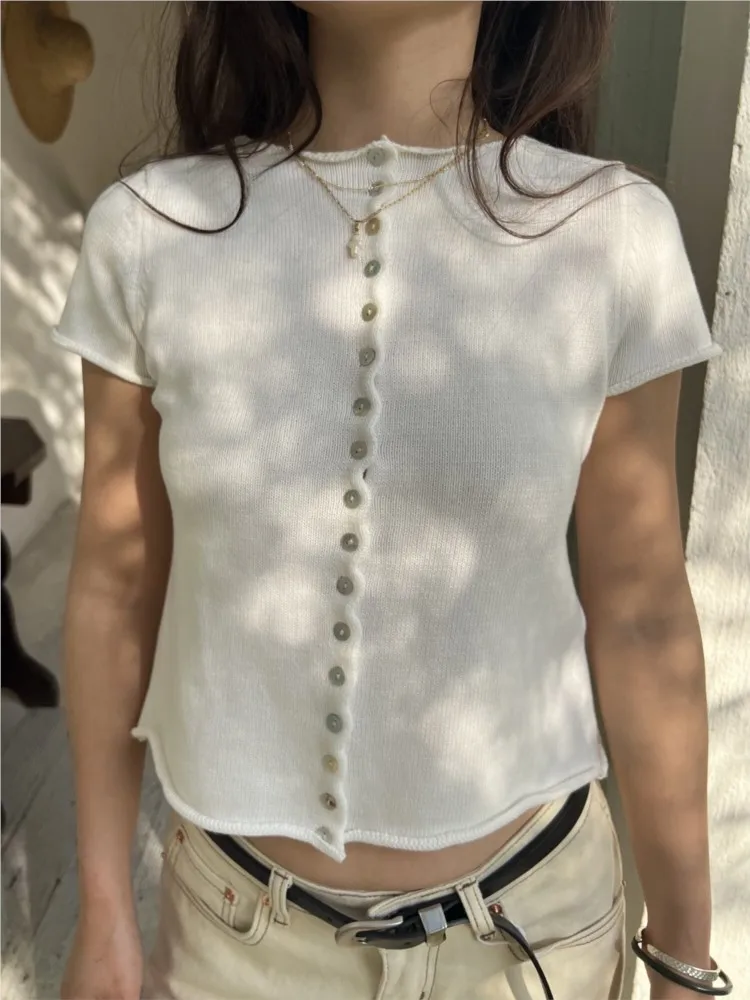White Knitted Crop Tops Women Cotton Single Breasted Raw Hem Crew Neck Short Sleeve Cropped Tees Sweet Casual Chic T Shirts Y2k