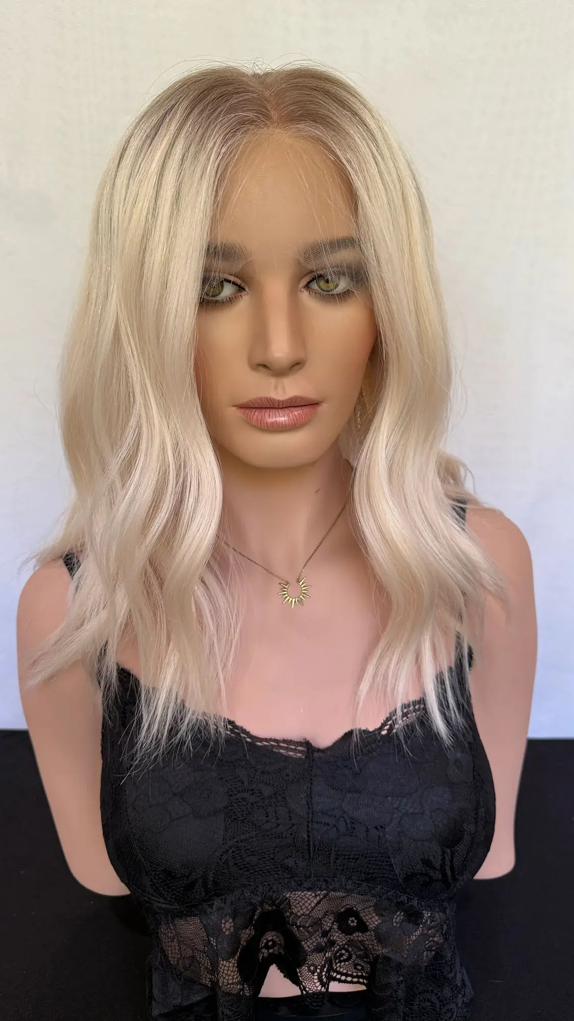 16 Inches High Density Wig Natural Wave 13x4 Ombre Blonde Synthetic Lace Front Wig Realistic Preplucked Hairline Brunette Fibre