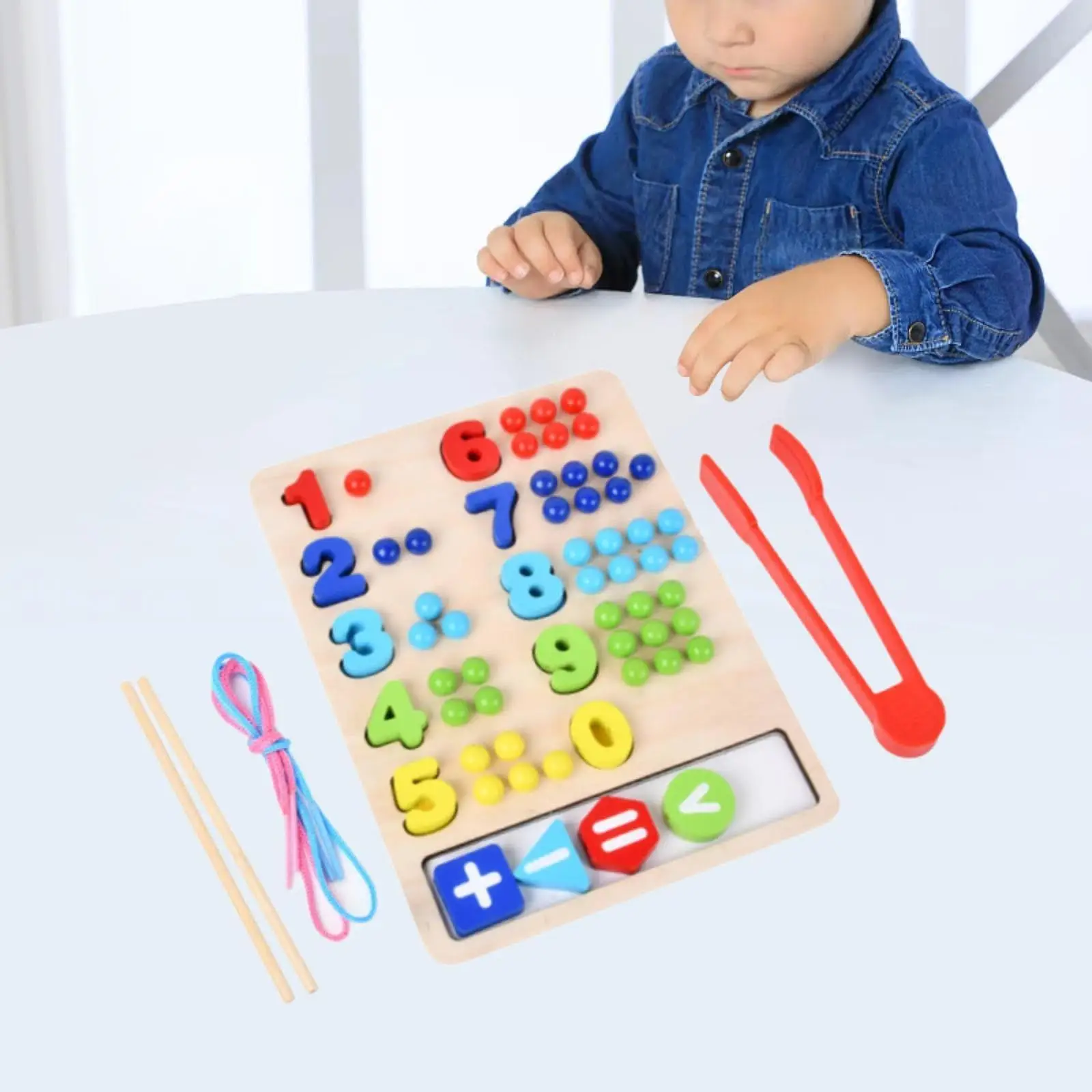 Perline con clip Giocattolo impilabile Coordinazione abbinata Abilità motorie fini Ordinamento dei colori Gioco di perline con pioli in legno per bambini in età prescolare