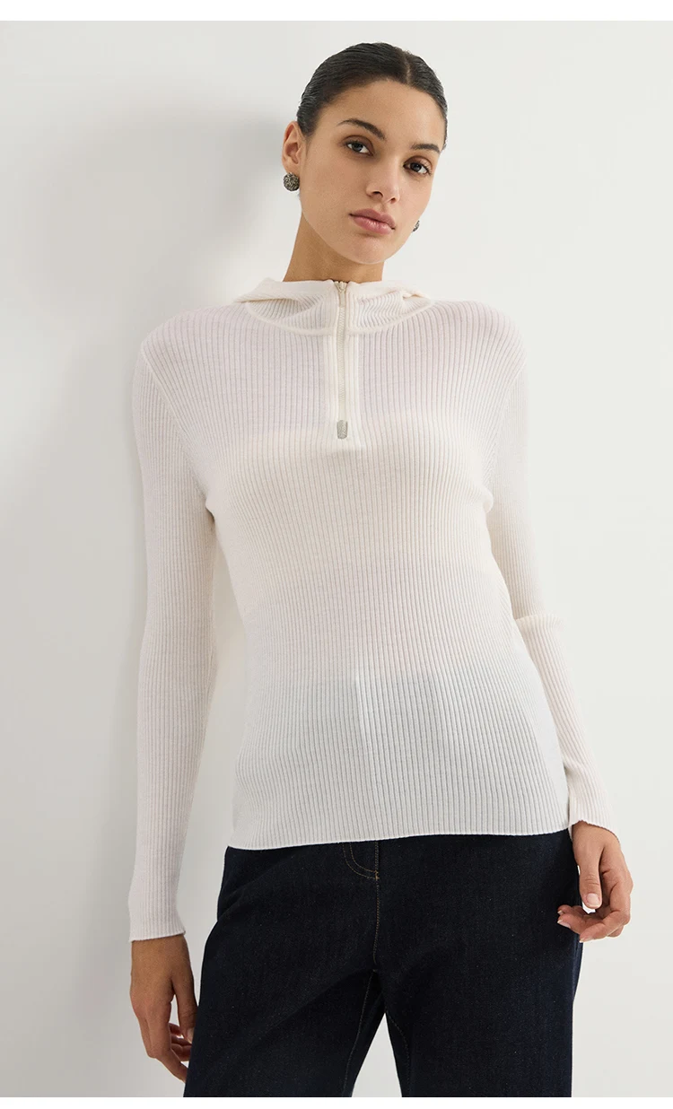 BY4621718 Damen-Kapuzenpullover mit halbem Reißverschluss, 100% Wolle, breiter Rippstrick, lange Ärmel, Diamantketten-Emblem, schmale Passform, dezenter Luxus für den Herbst – Detail 3
