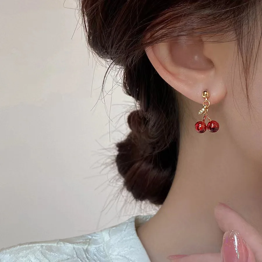 Pendientes de tuerca de hoja de cereza de circón rojo para mujer, joyería de Piercing para fiesta de moda, regalos de boda de cumpleaños