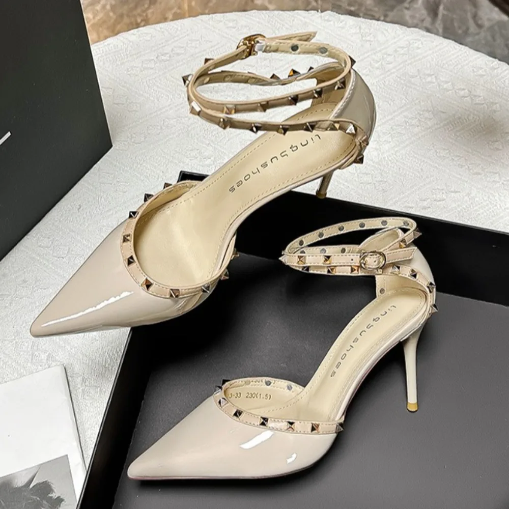 

Женские босоножки на каблуке с заклепками, женские модные женские туфли на высоком каблуке, пикантные римские остроконечные сандалии, элегантные женские туфли на каблуке