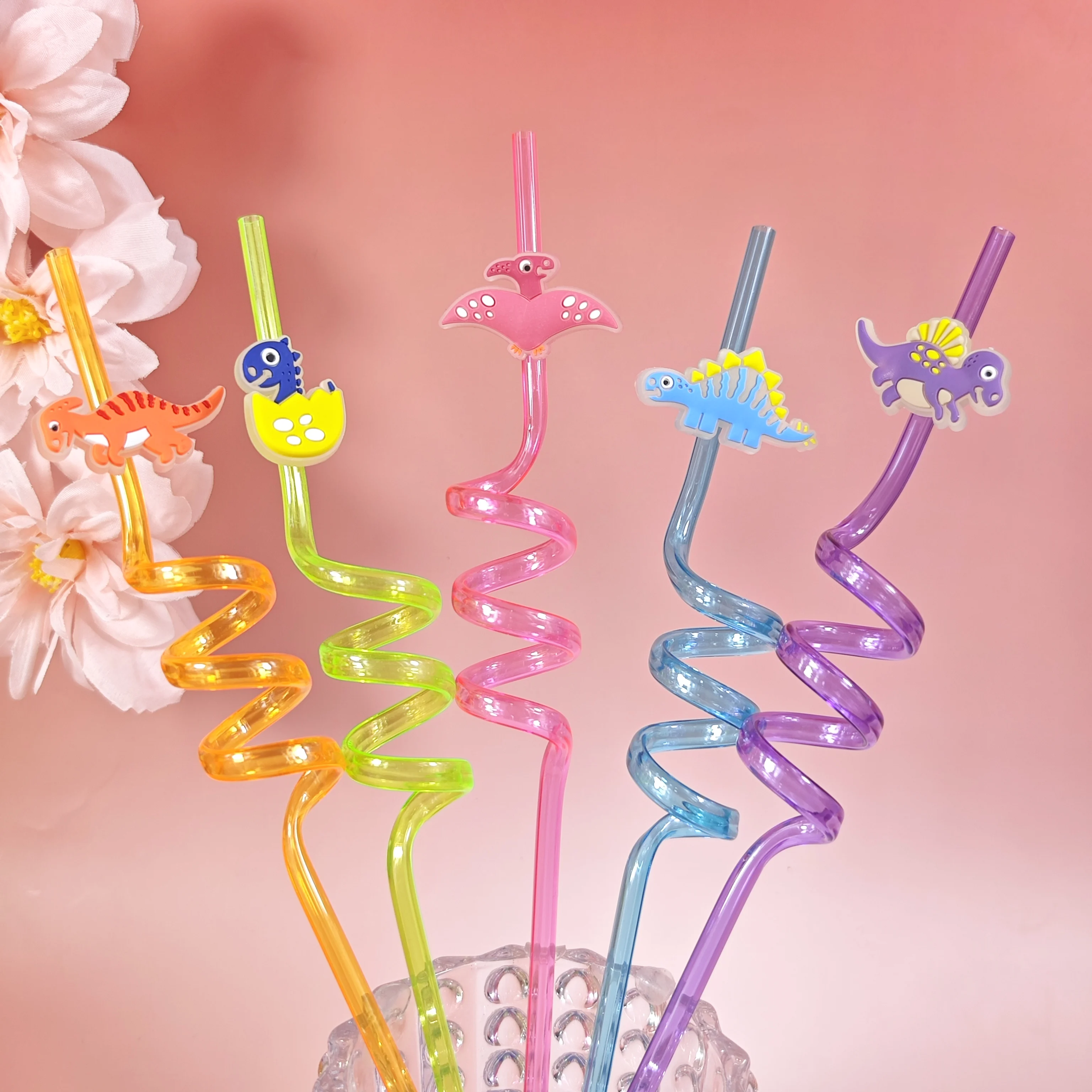 ملحق من القش الحلزوني الملون على شكل ديناصور كرتوني