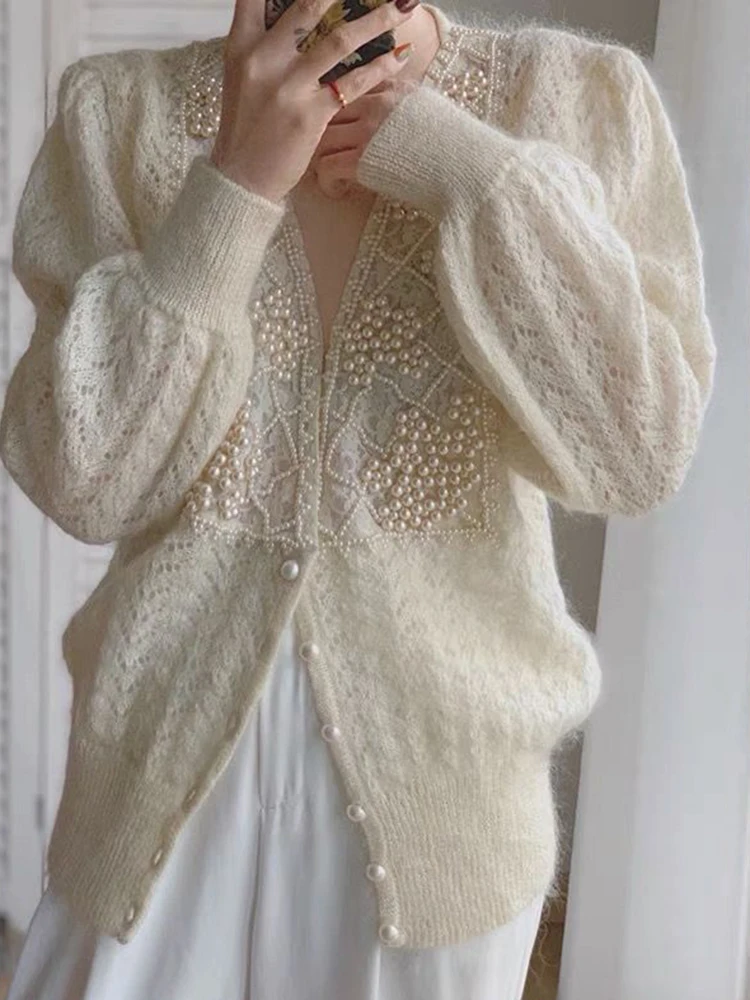 

Elegant Pearls Sweet Cardigan Women Fashion Korean Long Sleeve Fall Knitted Sweaters Casual Loose Chic V Neck Lazy Wind Top Coat
