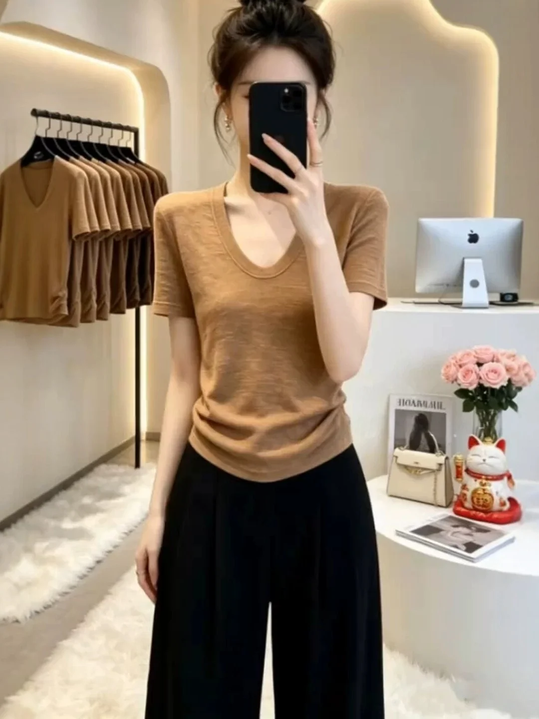 

Retro V-neck Short Sleeve T-shirt Women's Summer New plus Size Beautiful Slimming Simple Korean Style Commute Creative Pattern