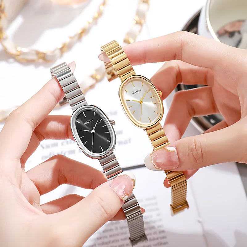 Nuevo reloj de moda para mujer, banda de acero para mujer, pulsera de acero ovalada de alta gama Instagrammable, reloj de cuarzo versátil