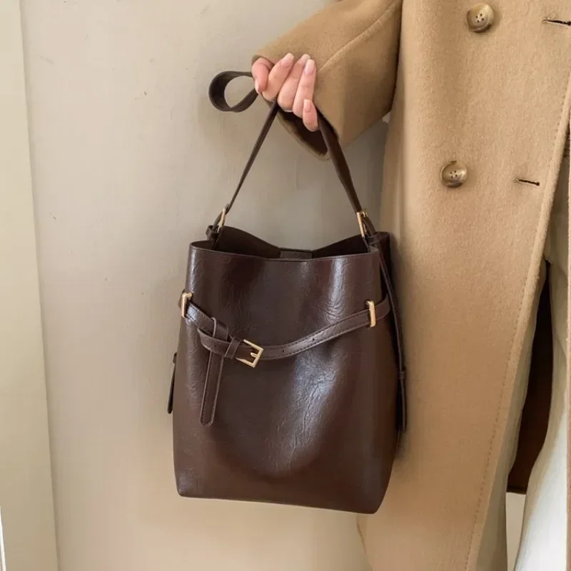 Sophisticated Effortless Diaper Bag Crossbody Baby Trip Daily Errands Exquisite Chic Sleek Practical Fashionable Parent-Friendly