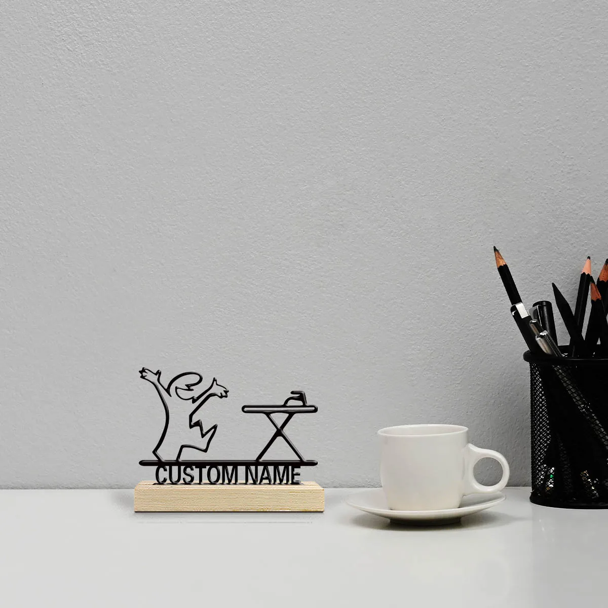 1pc Personalized Iron Desktop Ornament Customizable Name With Wooden Base Unique Desktop Decoration Custom Gifts