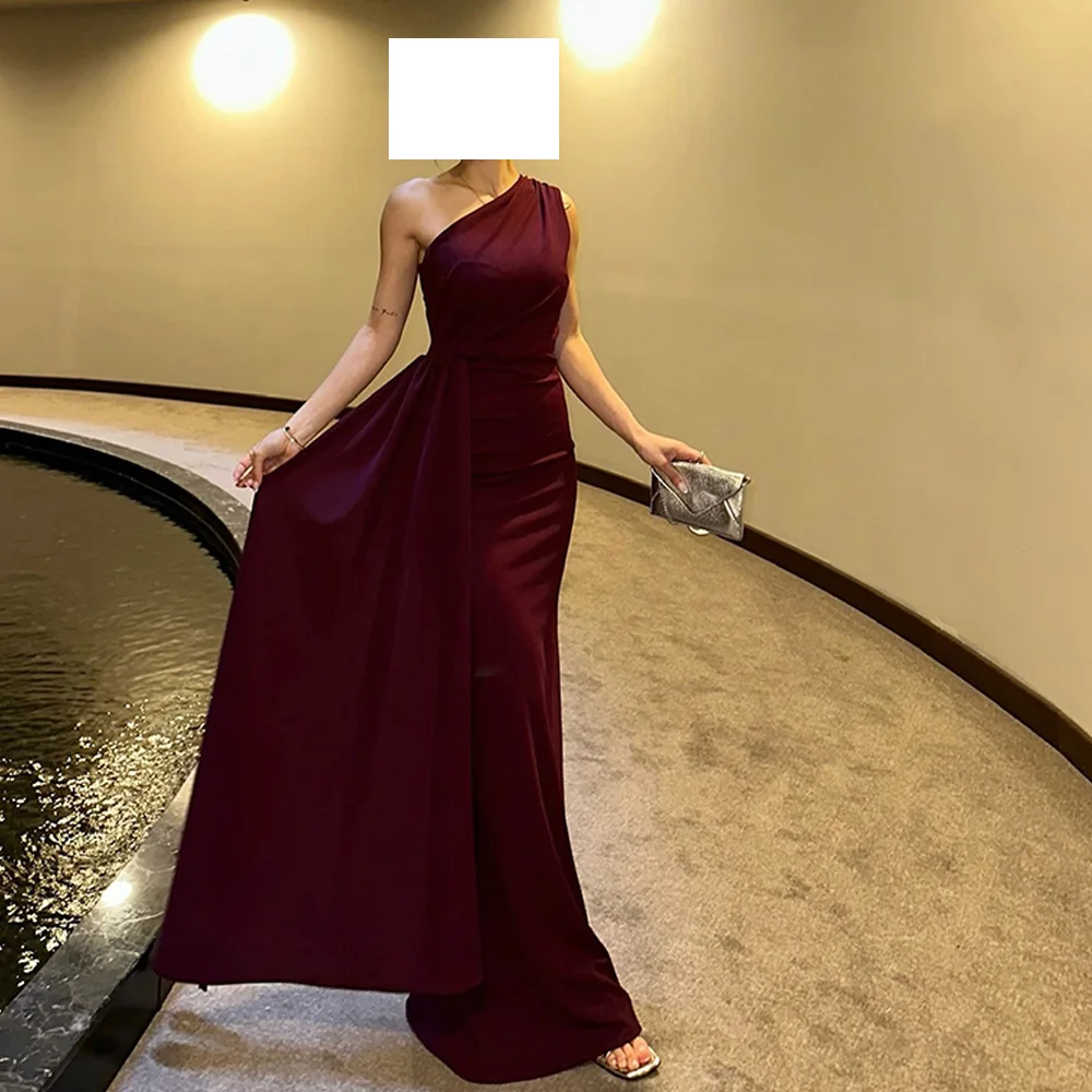 

Classic Pleats Panel Train One Shoulder Sleeveless Evening Dresses Graceful Satin Straight Burgundy Party Gowns Custom Size