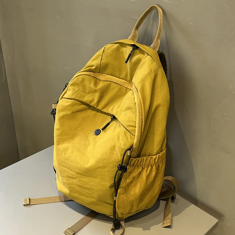 

Lightweight Outdoor Backpack for Men & Women - Water-Resistant Hiking Travel Bag, Ideal for Hiking, Travel & Daily Use