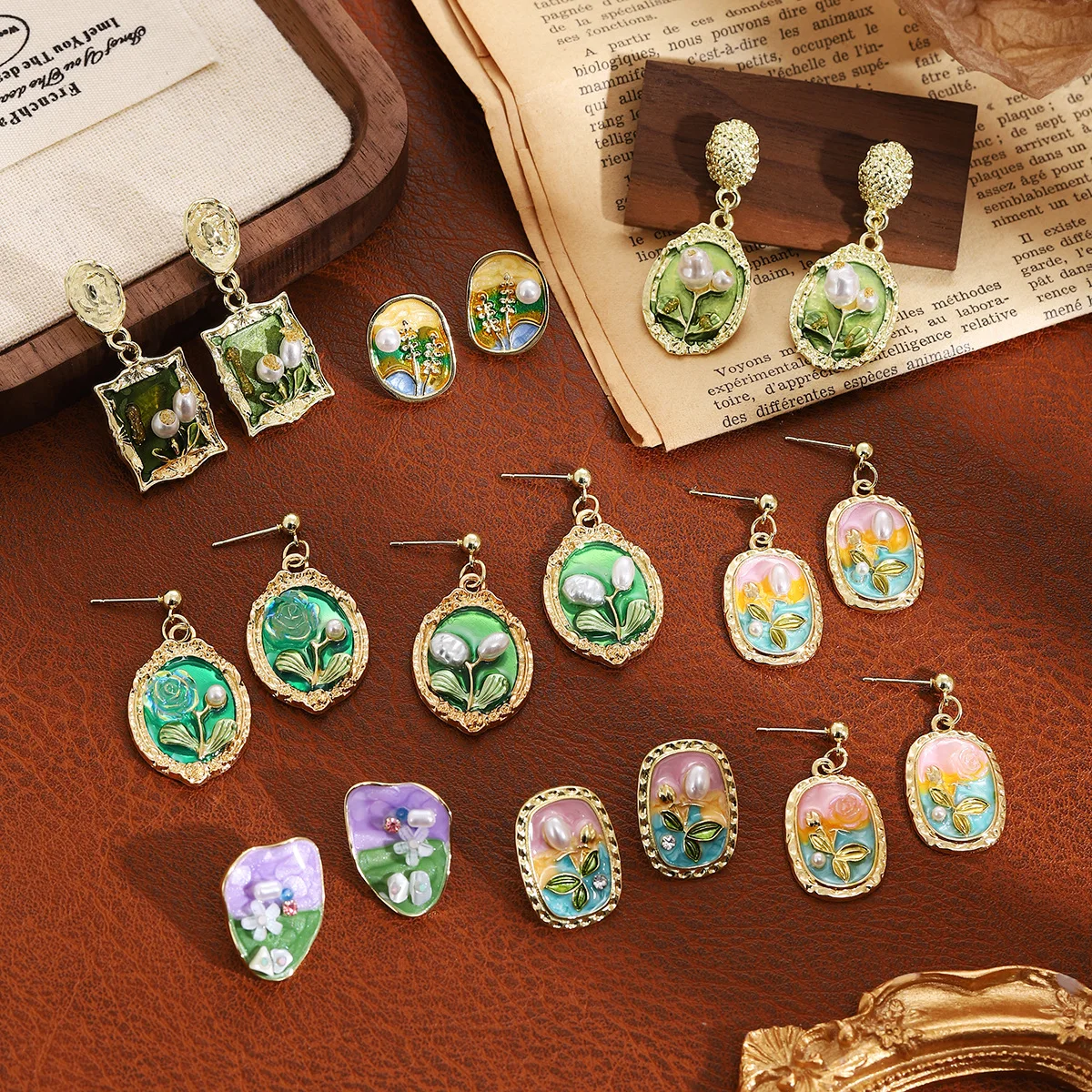 

1Pair Silver Needle French Baroque Square Pearl Earrings with Retro High-end Feel Green Oil Painting Earrings for Women‘s Gift