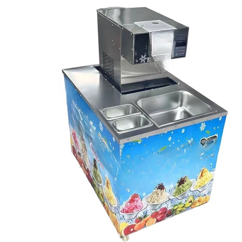 

Commercial automatic ice machine