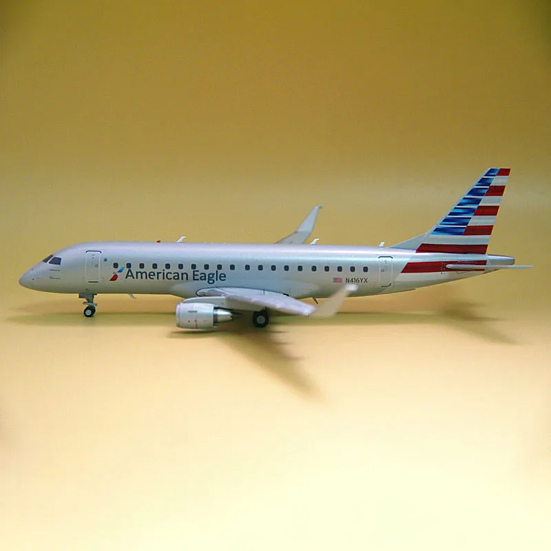 

Die cast American Eagle Airlines ERJ-175 G2AAL715 civil aviation aircraft 1:200 scale alloy aircraft model for men's gift