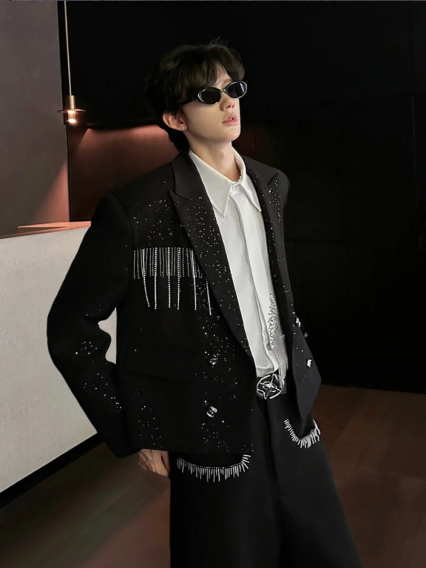 

Мужской пиджак с бахромой Tianxing для выступлений в барах и ночных клубах, осенняя коллекция, высококачественная стильная одежда в западном стиле, топ