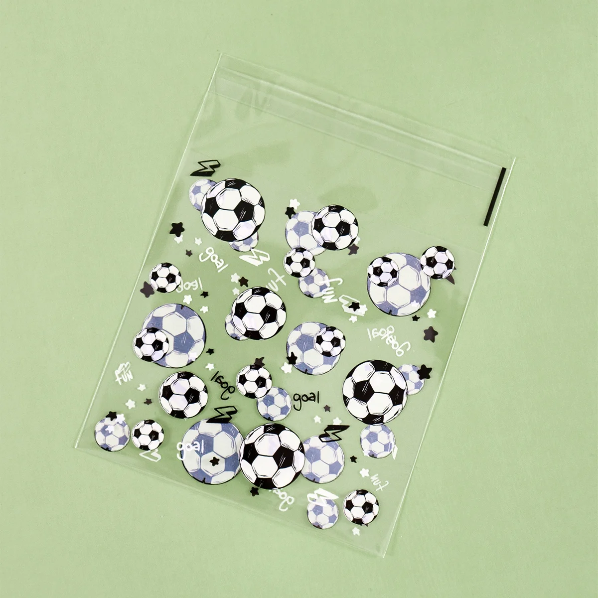 50/100 Stück Fußball-Geschenktüten, transparente Fußball-Süßigkeiten-Kekstüten, selbstklebend, für die Dekoration von Partys zum 1. Geburtstag – Detail 3