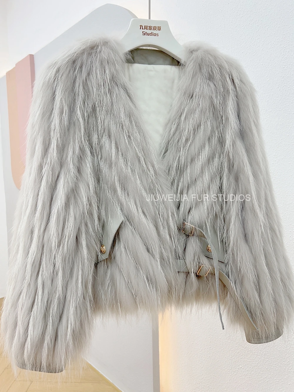2026 Winter New Fur Strip Sewed Together Short Style Thin Raccoon Fur Fox Fur Coat Young Women's Coat